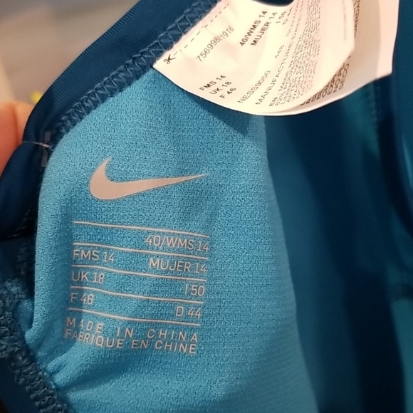 💕NIKE💕 Rift Racerback Cut Out One Piece Swimsuit - Picture 15 of 16